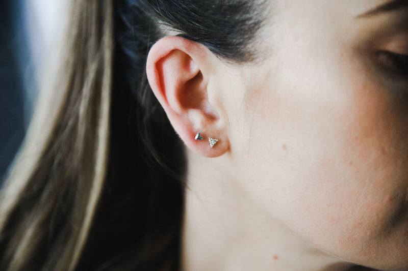 Gold Shine Bright Stud